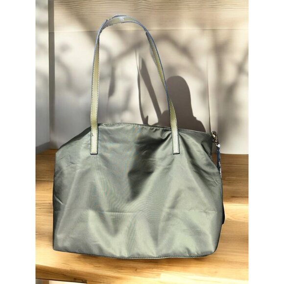 Monogrammed Green Tote Bag With Floral Shoulder Strap & Double Handles - Picture 4 of 8